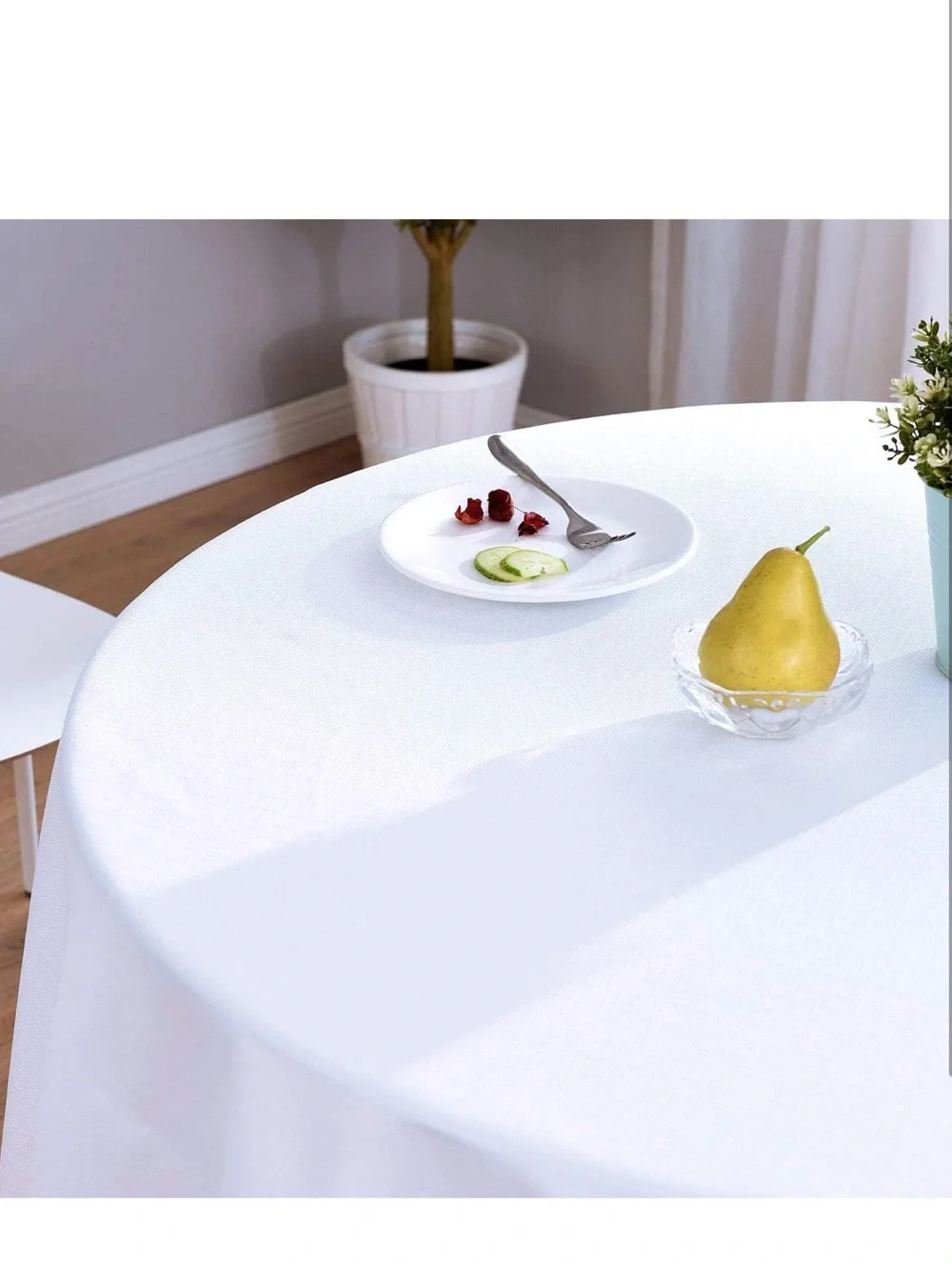Classic Tablecloth 100% Polyester WASHABLE Wrinkle-Free 108” ROUND - WHITE